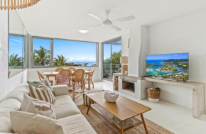 Chic Seaside Penthouse, Sunrise Beach
